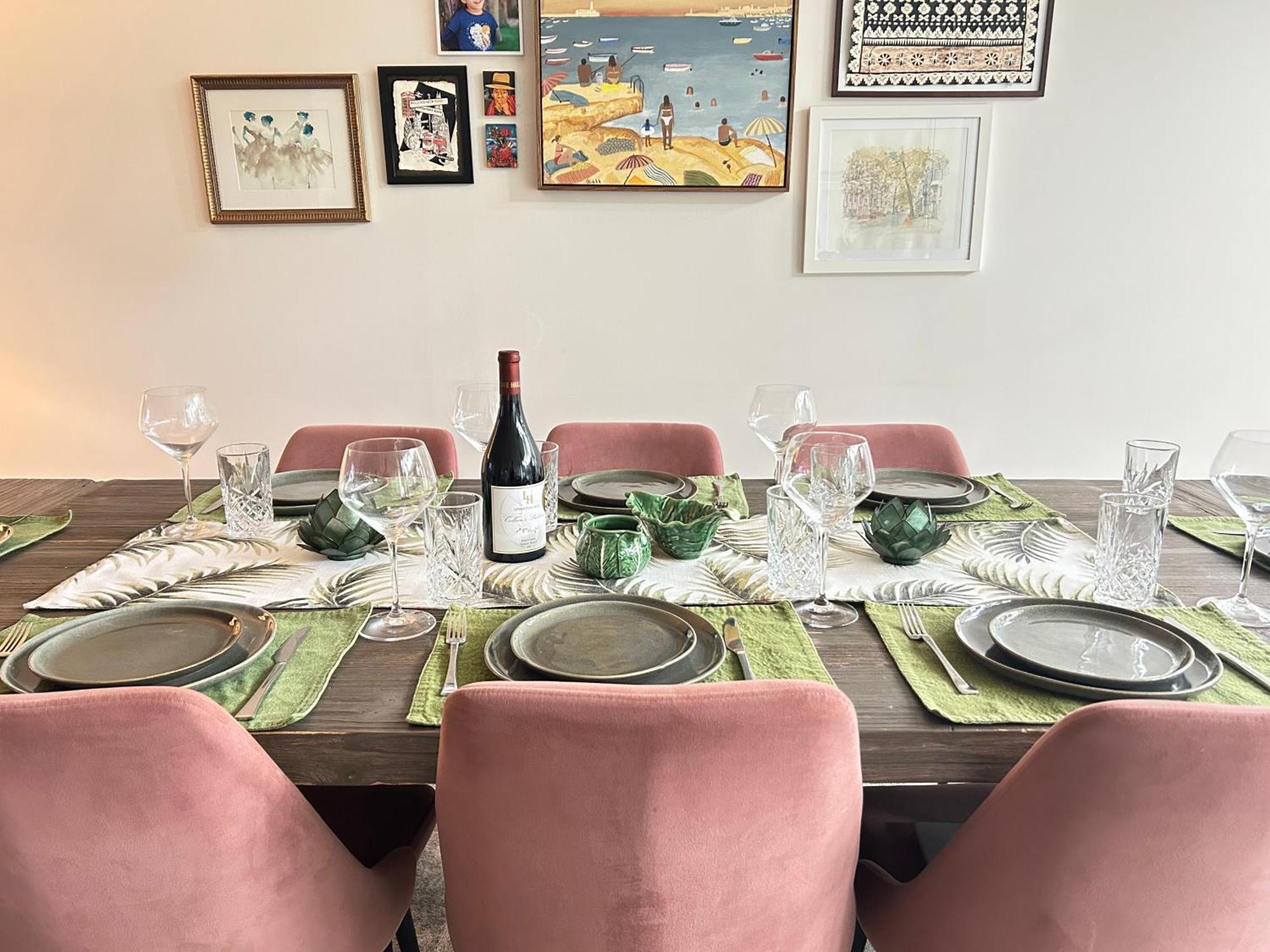 Enormous 4 Bedroom Paddington Family Villa