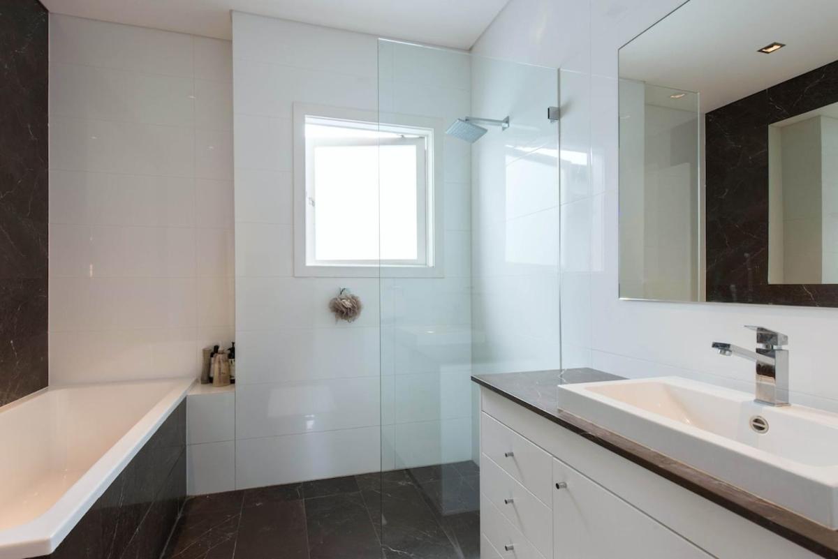 Enormous 4 Bedroom Paddington Family Sydney