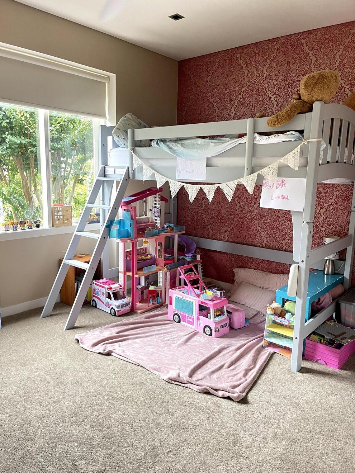 Enormous 4 Bedroom Paddington Family *