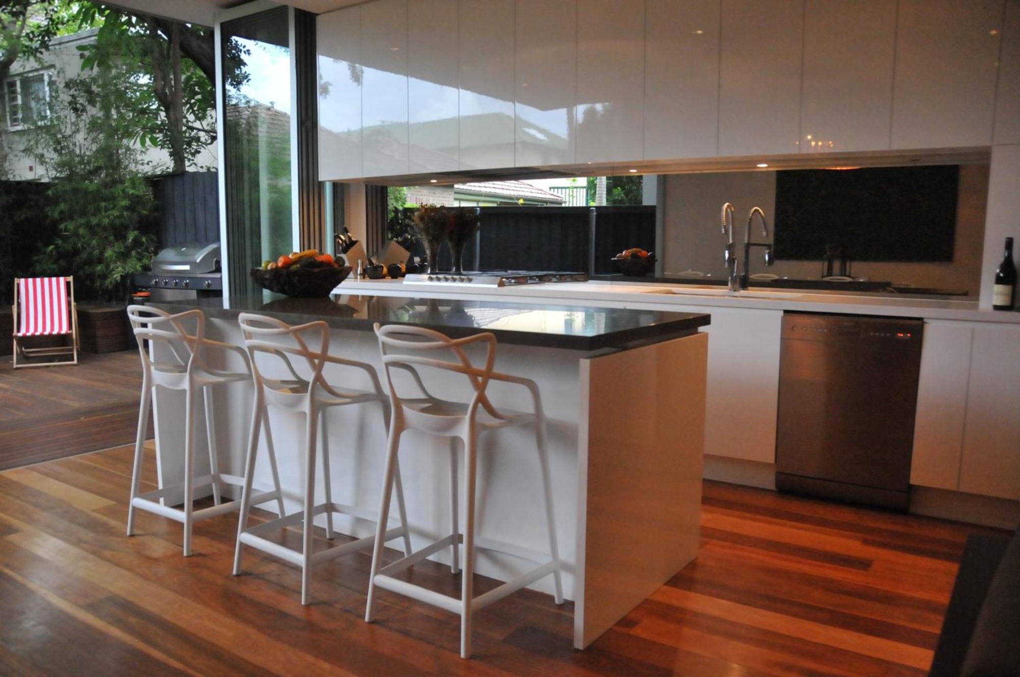 Enormous 4 Bedroom Paddington Family